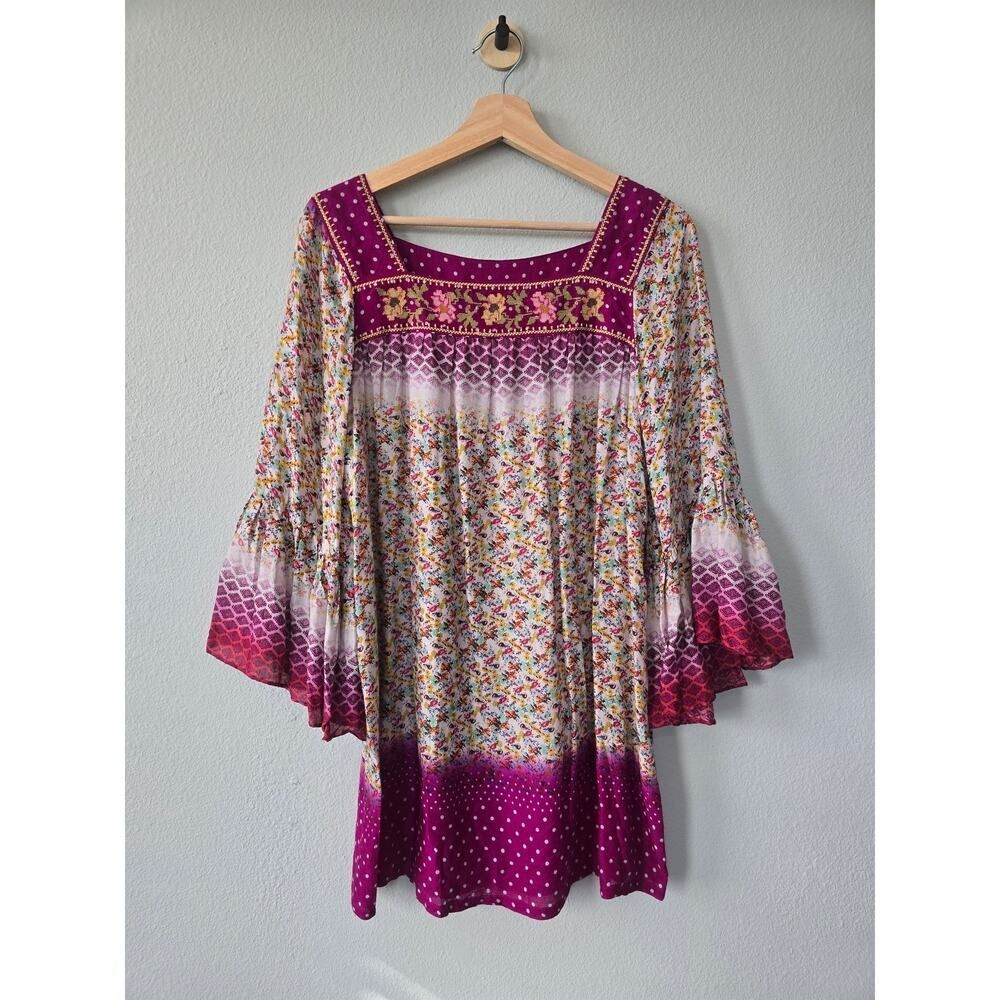 Ivy Jane Boho Floral Bell Sleeve Tunic Top Size S Purple Pink Embroidered Rayon